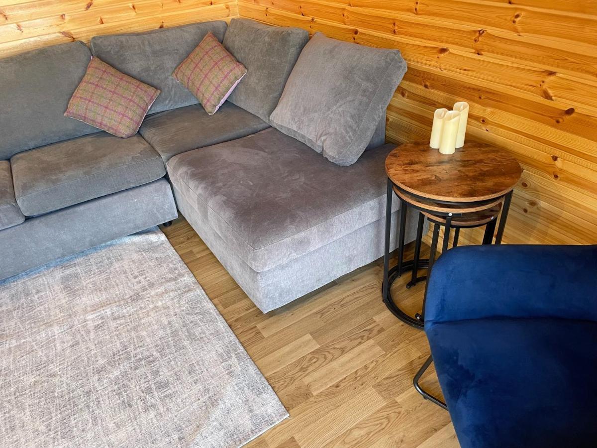 Hedgehog'S Nest Villa Bathgate Luaran gambar